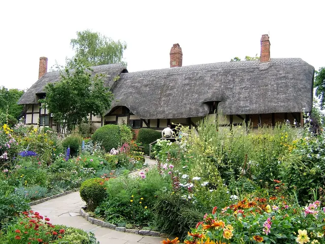 Anne Hathaway's Cottage in Stratford-upon-Avon