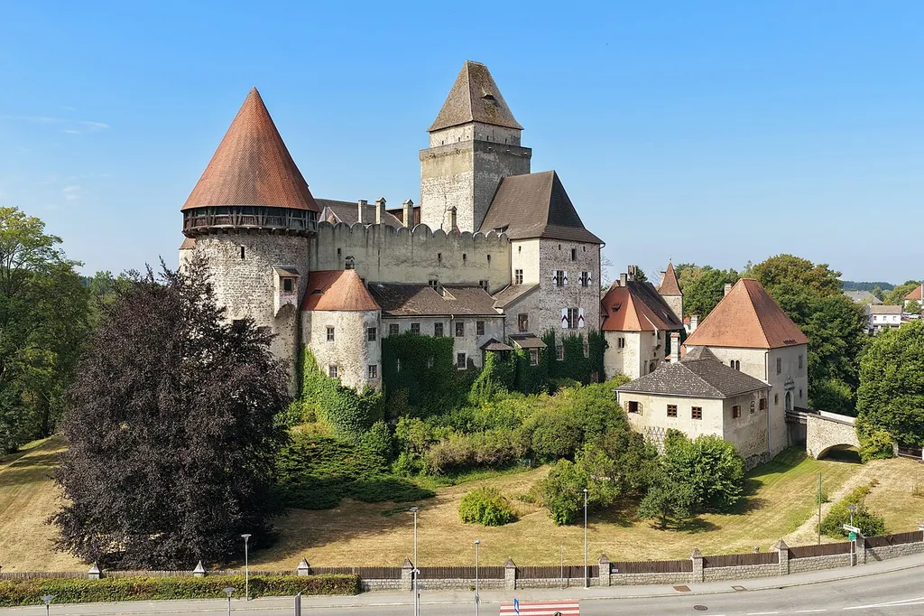 Burg Heidenreichstein