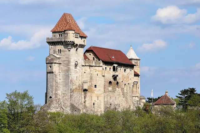 Burg Liechtenstein in Maria Enzersdorf