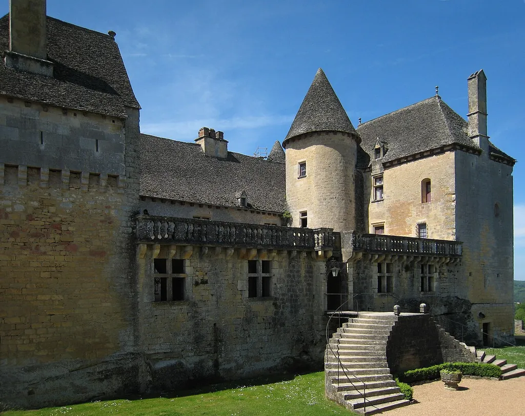 Château de Fénelon in Sainte-Mondane