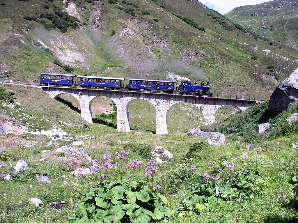 Dampfbahn Furka-Bergstrecke in Oberwald