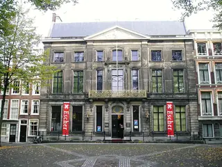 Escher in Het Paleis in Den Haag
