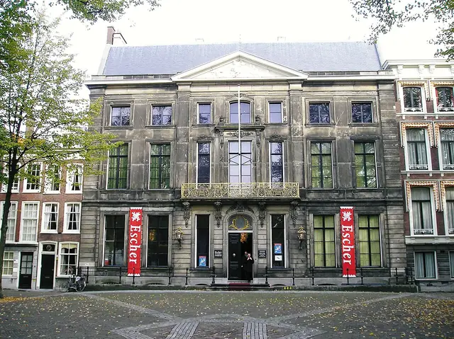 Escher in Het Paleis in Den Haag