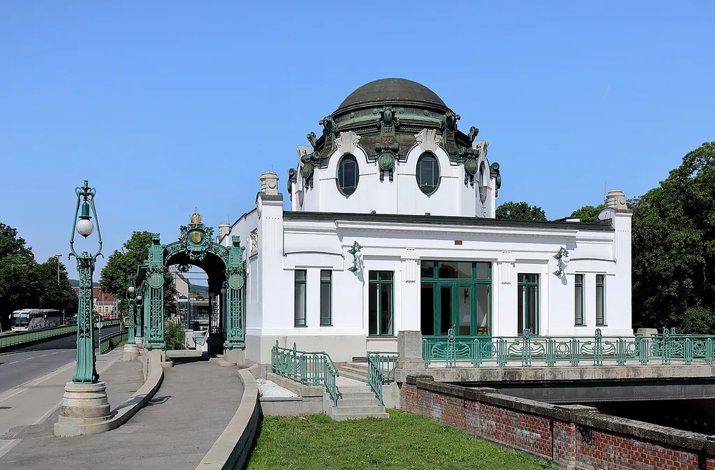 Otto Wagner Hofpavillon Hietzing in Wien