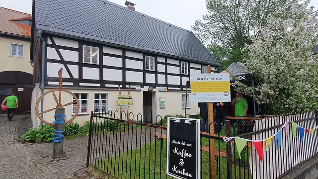 Kleines Bienenmuseum Oberlichtenau in Pulsnitz