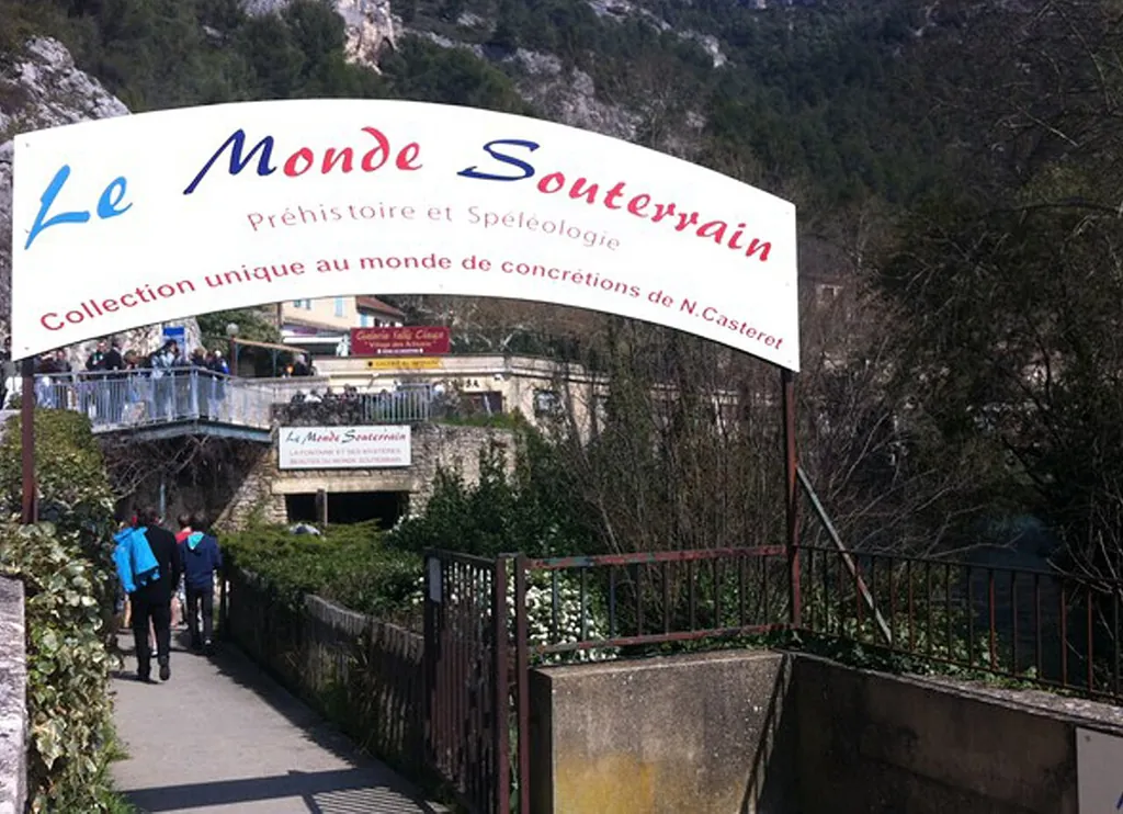 Le monde souterrain et spéléologie in Fontaine-de-Vaucluse