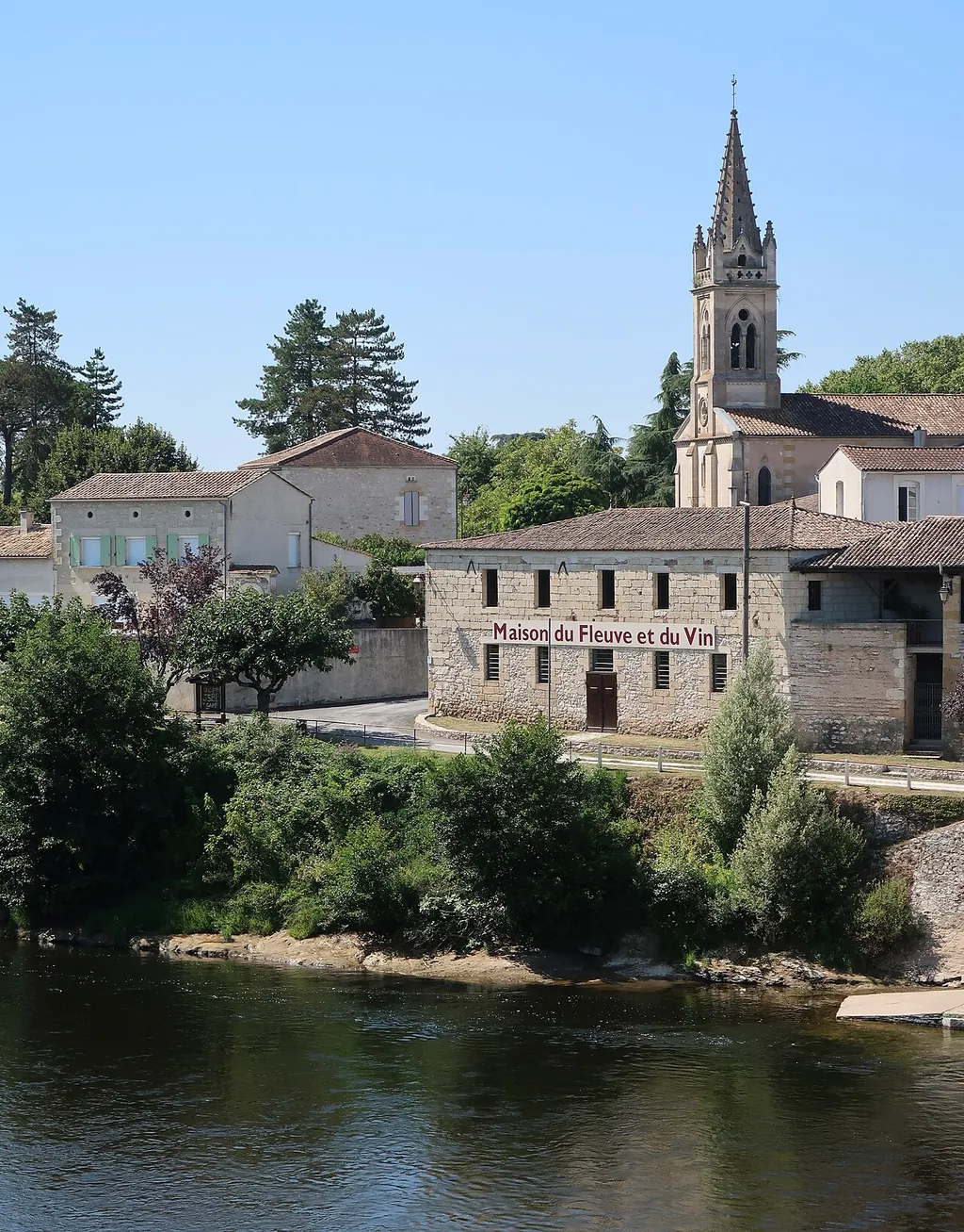 Musée de la Dordogne batelière in Port-Sainte-Foy-et-Ponchapt
