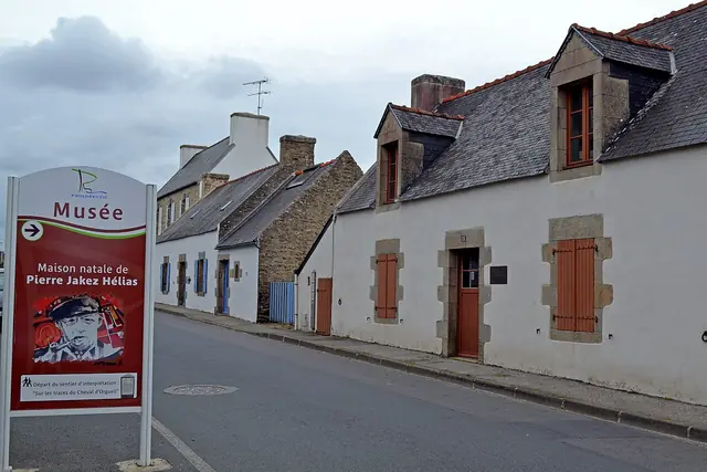 Maison natale de Pierre-Jakez-Hélias in Pouldreuzic