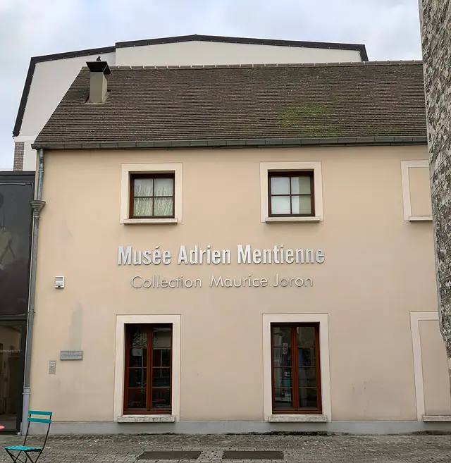 Musée Adrien Mentienne in Bry-sur-Marne