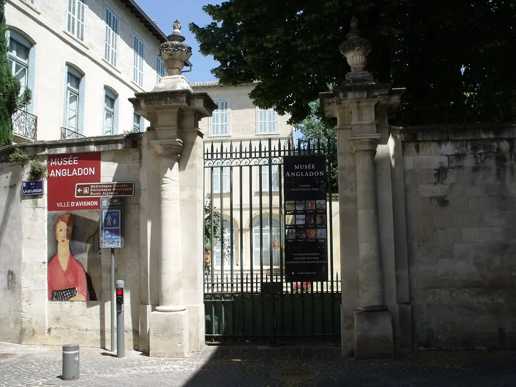 Musée Angladon in Avignon