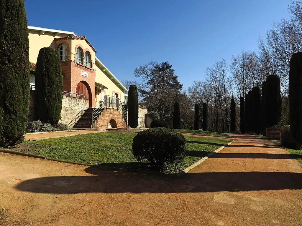 Musée Clément Ader et les Grands Hommes in Muret
