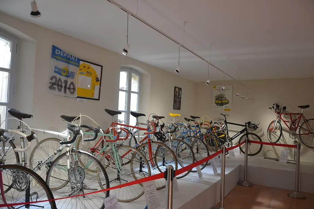 Musée Comtadin du Cycle in Pernes-les-Fontaines