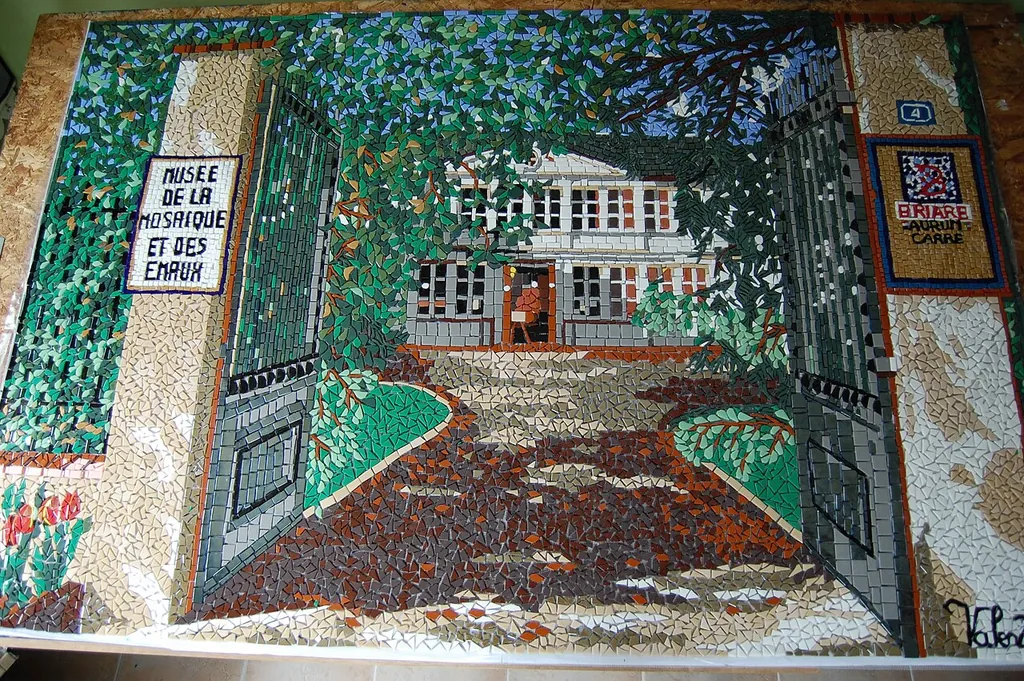 Musée des Émaux et de la Mosaïque de Briare