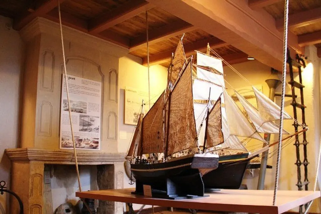 Musée de la Vilaine maritime in La Roche-Bernard