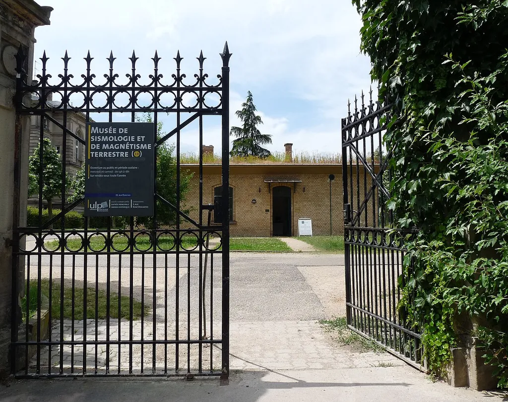 Musée de sismologie et collections de géophysique in Strasbourg