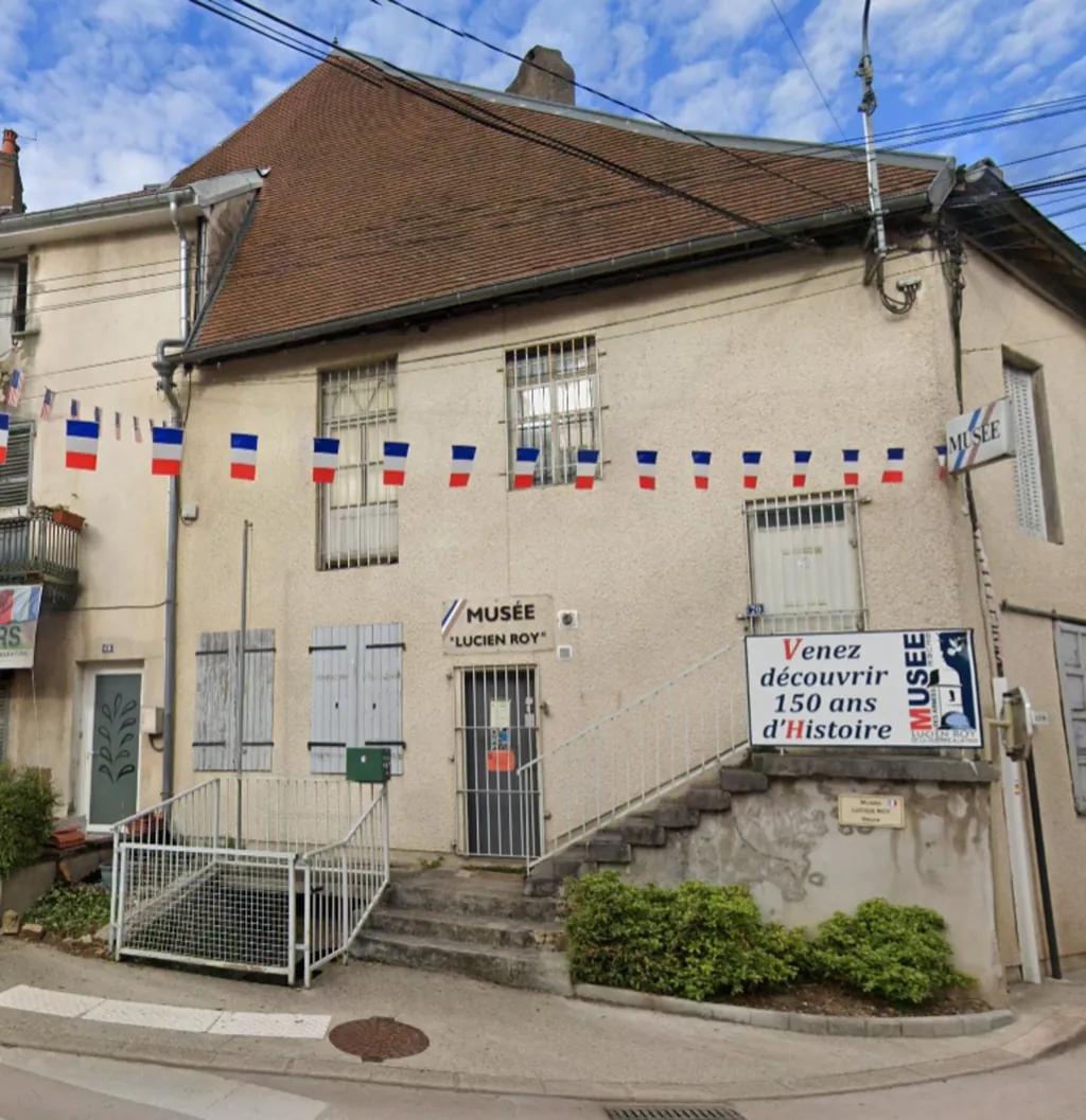 Musée des Armées Lucien Roy in Beure