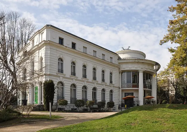 Musée des Avelines in Saint-Cloud