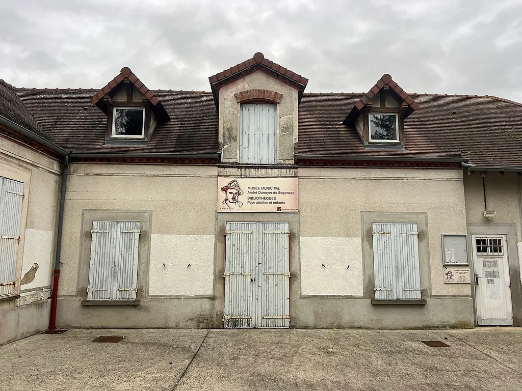 Musée Dunoyer de Segonzac in Boussy-Saint-Antoine