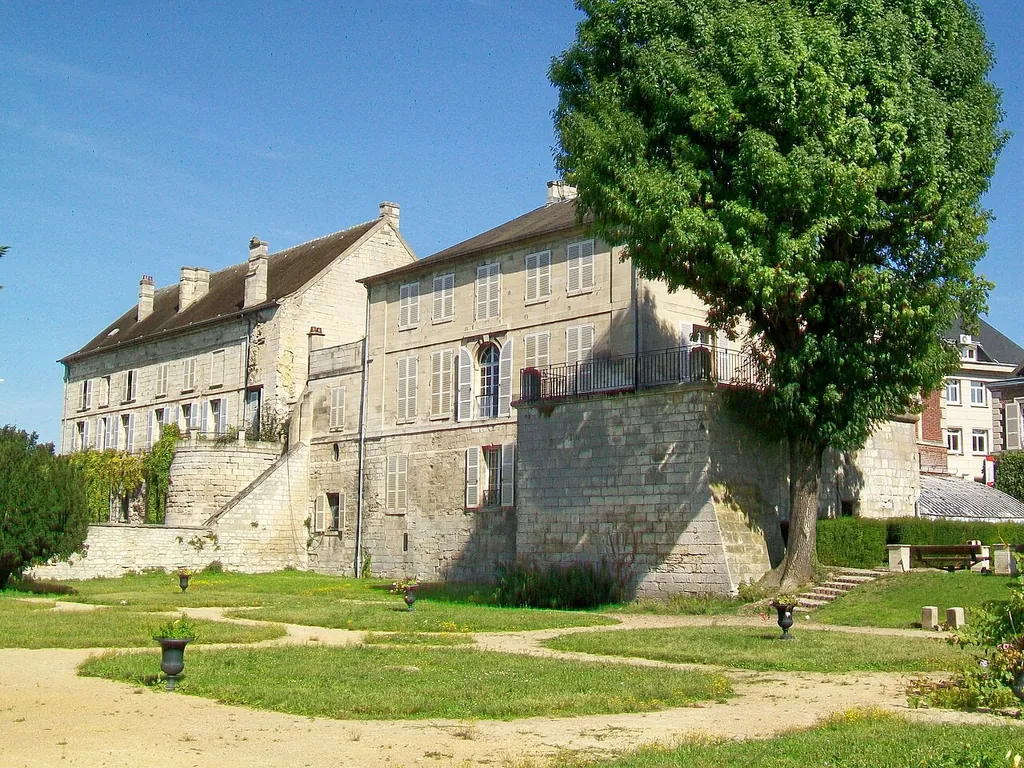 Musée Gallé-Juillet in Creil