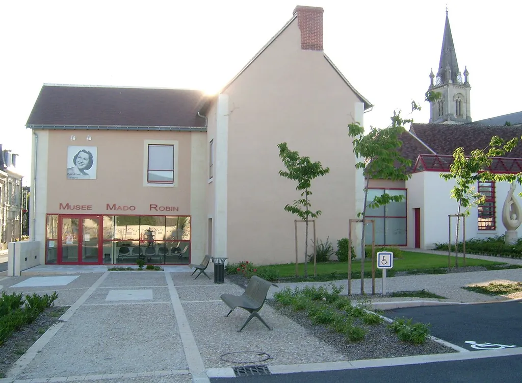 Musée Mado Robin in Yzeures-sur-Creuse