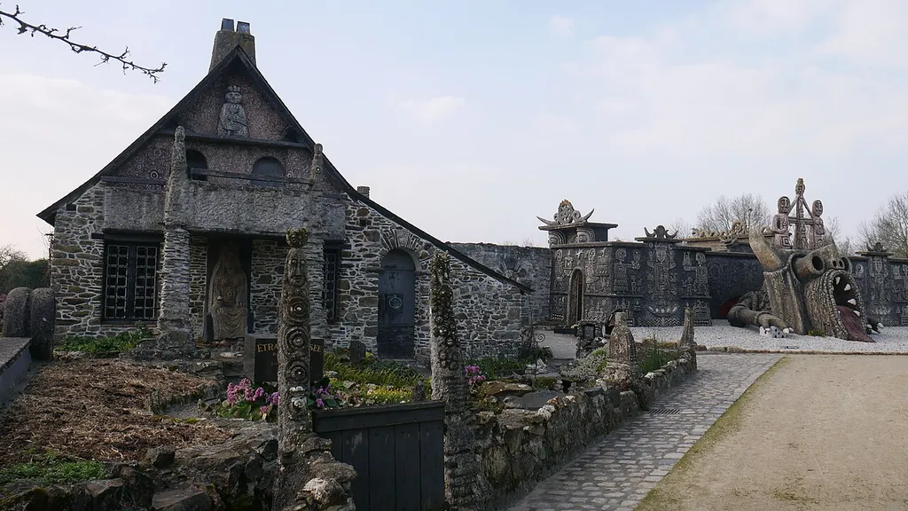 Musée Robert-Tatin in Cossé-le-Vivien