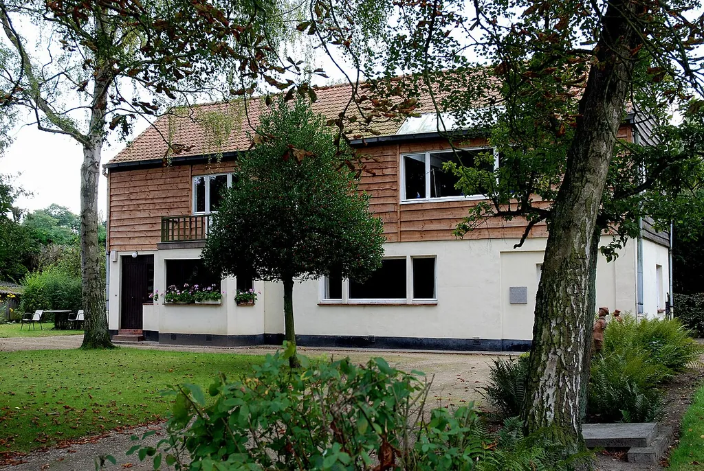 Gemeentelijk Museum Gust De Smet in Sint-Martens-Latem
