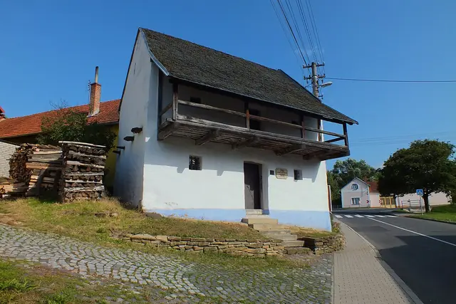 Památník J. A. Komenského in Komňa