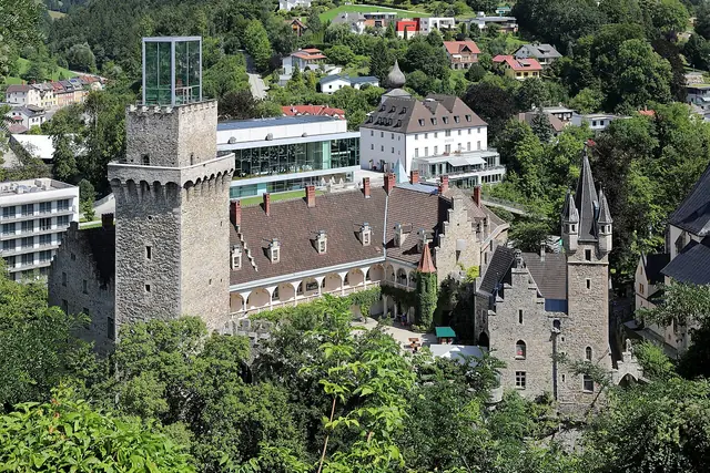 5-Elemente-Museum im Schloss Rothschild in Waidhofen an der Ybbs