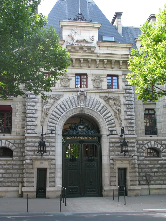 Salle des Traditions de la Garde Républicaine in Paris