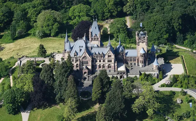 Schloss Drachenburg in Königswinter