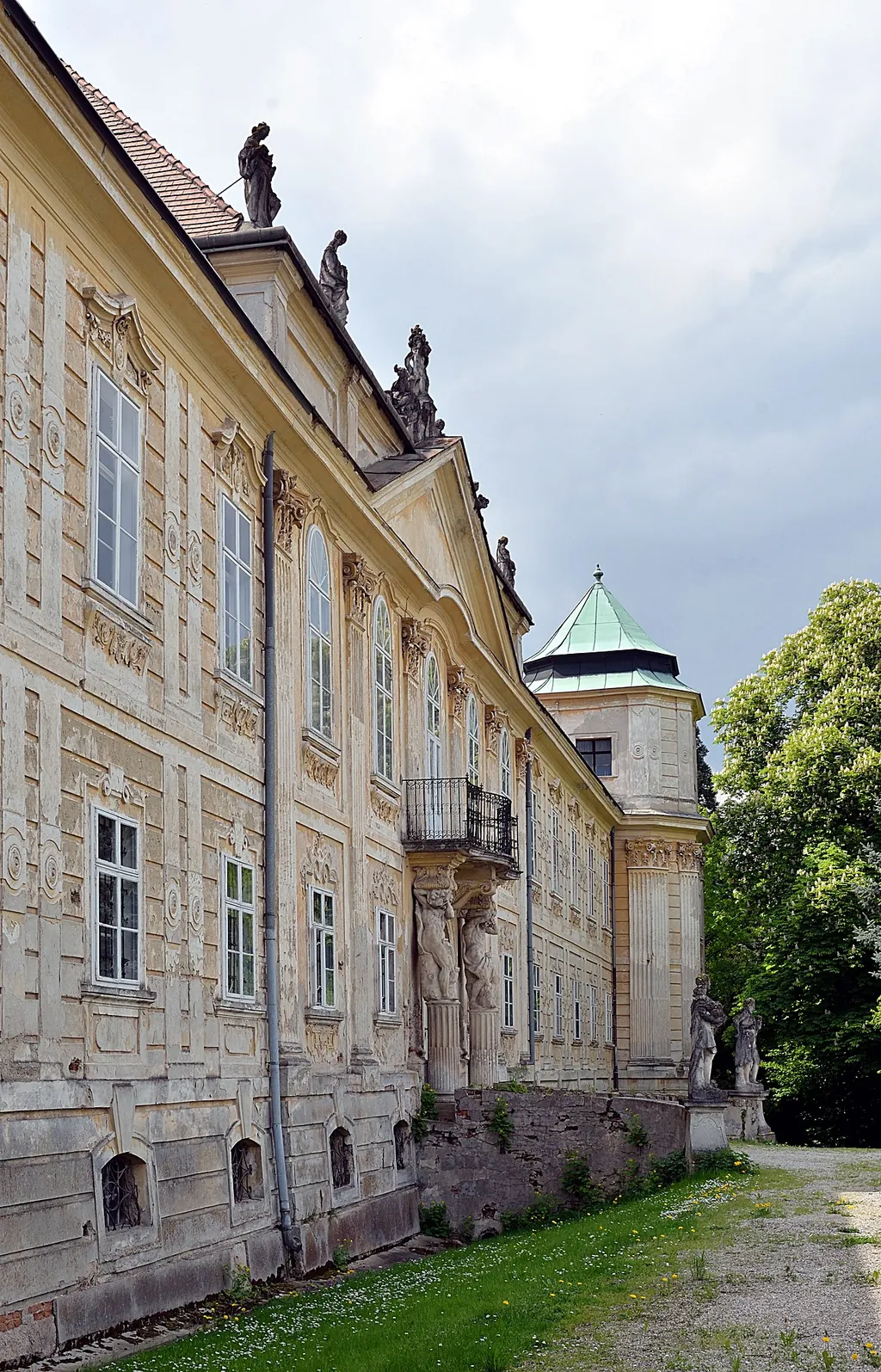 Schloss Heiligenkreuz-Gutenbrunn in Herzogenburg