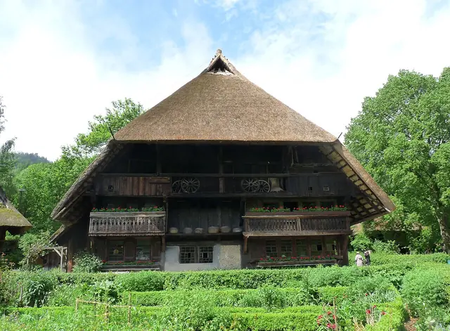 Schwarzwälder Freilichtmuseum Vogtsbauernhof in Gutach (Schwarzwaldbahn)