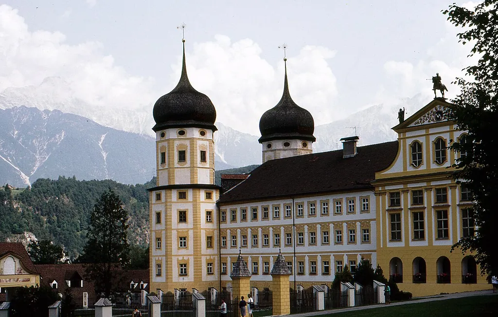 Stift Stams
