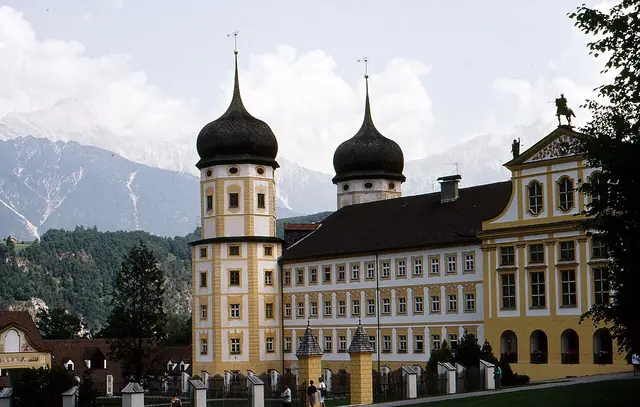 Stift Stams