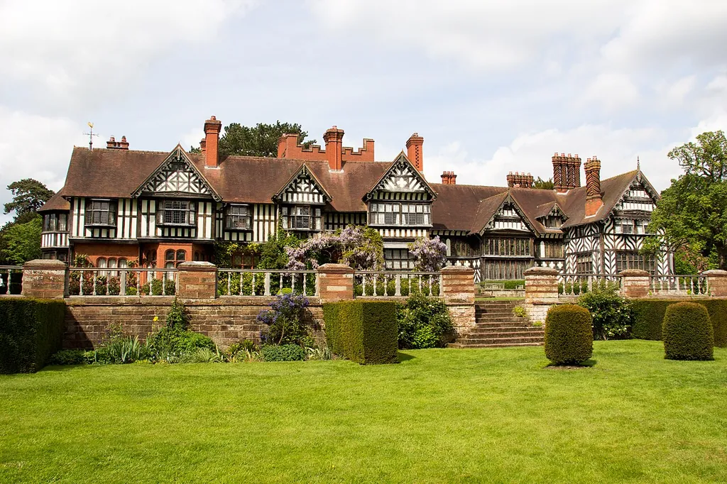 Wightwick Manor and Gardens in Wolverhampton