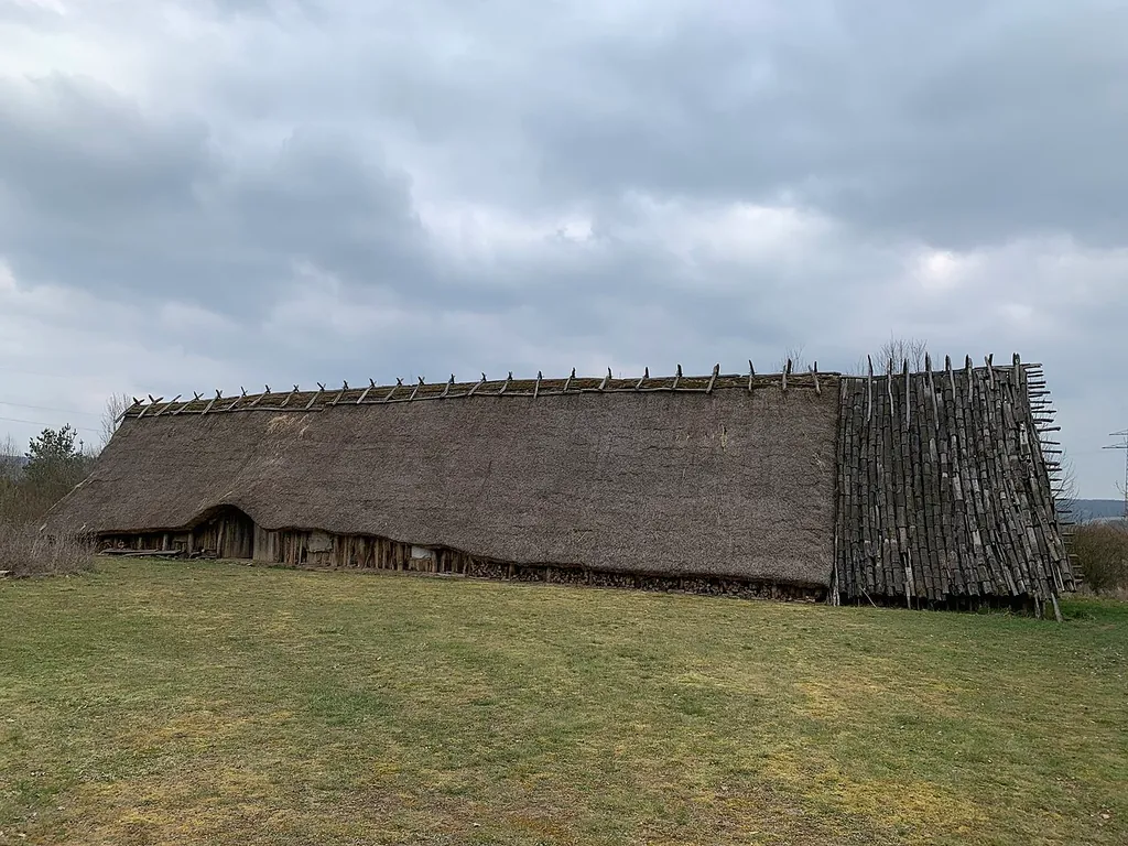 Zeiteninsel in Weimar (Lahn)